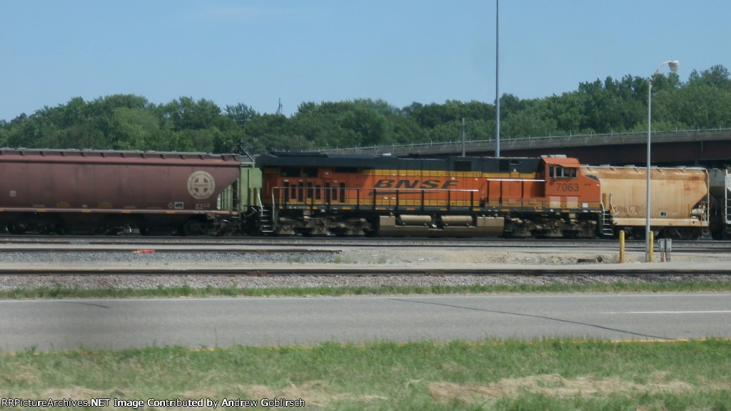 BNSF 7063